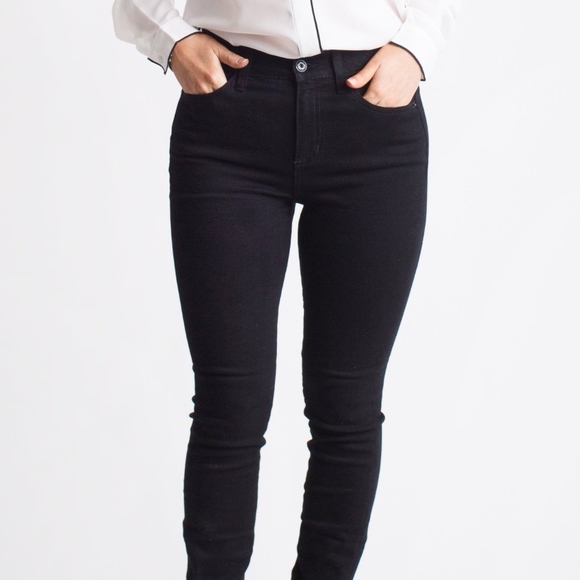 Black High Rise Skinny Jeans - Picture 4 of 6